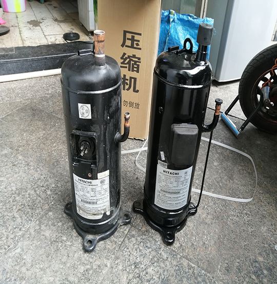 察哈尔右翼中中央空调压缩机的更换维修